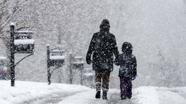 भारत में झुलसाती गर्मी के बीच यहां -5 डिग्री तक ठंड और बर्फबारी, जारी हुआ 'महा-खतरे का अलर्ट'