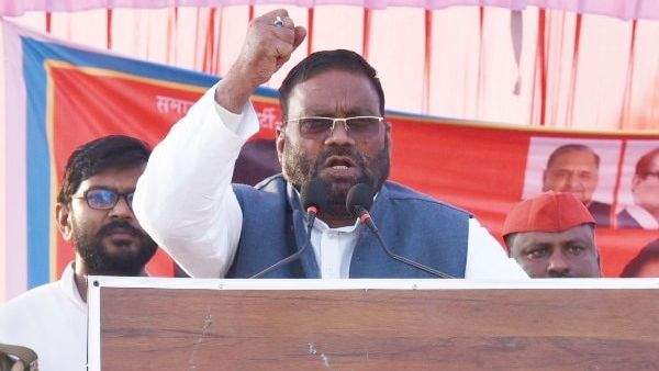 श्रीकांत त्यागी मामला: स्वामी प्रसाद मौर्य ने नोएडा के कमिश्नर पर किया मानहानि केस, मांगा 11 करोड़ हर्जाना