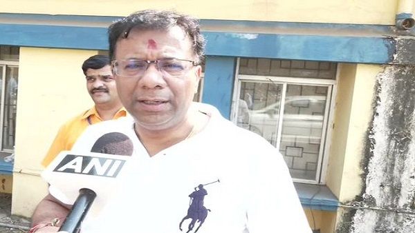 गोवा में मुख्यमंत्री की रेस में चल रहे विश्वजीत राणे ने की राज्यपाल से मुलाकात, फाइनल नाम पर सस्पेंस है बरकरार