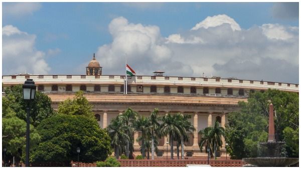 लोकसभा में पास हुआ फाइनेंस बिल 2020