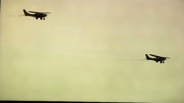 हवा में स्टंट कर रहे थे पायलट, तभी हुआ खतरनाक हादसा, रोंगटे खड़े कर देने वाला वीडियो वायरल