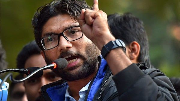 गुजरात में दलित MLA जिग्नेश मेवाणी को 6 माह जेल, जानिए किस मामले में हुई यह सजा