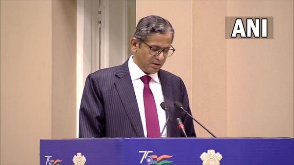 'आज देश में बदल गया है जनहित याचिका का मतलब', CJI एनवी रमणा ने पीएम मोदी की उपस्थिति में कही यह बात