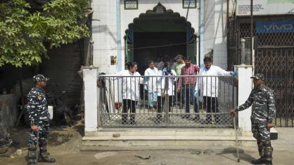 जहांगीरपुरी हिंसा: बिना अनुमति के जुलूस निकालने पर VHP नेता के खिलाफ FIR, 1 व्यक्ति अरेस्ट