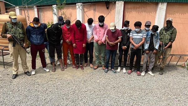 श्रीनगर की मस्जिद में 'आजादी' के नारे लगाने वाले 13 आरोपी गिरफ्तार, जुमे की नमाज के बाद हुई थी नारेबाजी