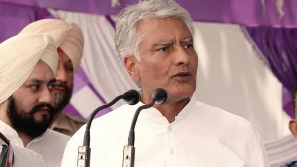 बागियों के खिलाफ सख्त हुआ कांग्रेस नेतृत्व, सुनील जाखड़ और केवी थॉमस को भेजा नोटिस