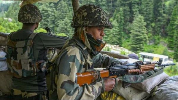 अरुणाचल प्रदेश में सेना के जवानों ने दो ग्रामीणों को 'गलती से' मारी गोली