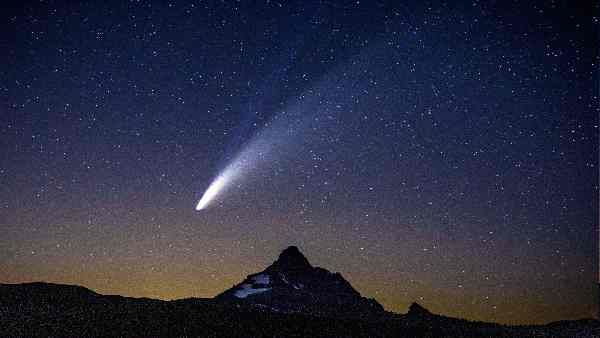 Lyrid meteor shower:आसमान में आज रात दिखेगा अद्भुत जगमग नजारा, इन शहरों से होगा दीदार