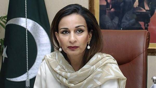 पाकिस्तान में जब एक मौजूदा मंत्री को एक पूर्व प्रधानमंत्री ने छुआ था गलत तरीके से