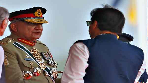 पाकिस्तान के जिस प्रधानमंत्री ने आर्मी चीफ को बर्खास्त कर दिया था, उसका क्या हुआ ? जानिए