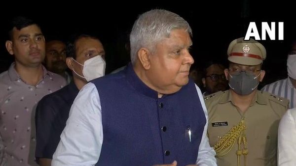 ठाकुरनगर मतुआ धर्म महामेला में जाते समय पश्चिम बंगाल गर्वनर धनखड़ की तबीयत बिगड़ी