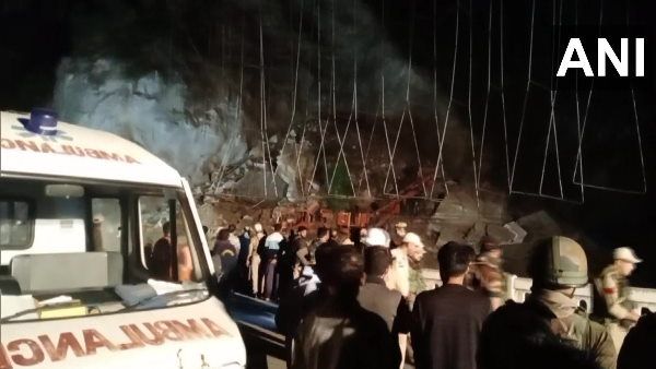 जम्मू: रामबन में निर्माणाधीन टनल ढही, कई मजदूर फंसे