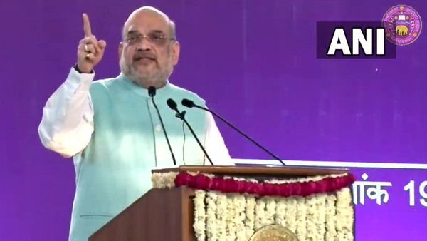 'मोदी जी ने चुटकी बजाते हुए धारा 370 हटा दी, खून की नदियां तो क्या कंकड़ भी नहीं चले', दिल्ली में बोले शाह
