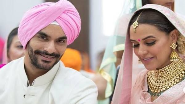 शादी के 4 साल पूरे होने पर अंगद बेदी ने नेहा धूपिया को दी ये कैसी सलाह!