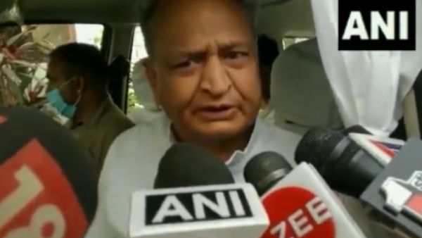 गृह मंत्री अमित शाह में दम है तो करौली के बाद 7 राज्यों में भड़के दंगों की जांच करवाएं-गहलोत