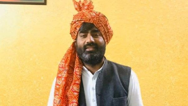 खतरे में पड़ सकती है सपा नेता अतुल प्रधान की विधायकी, आपराधिक मामलों को छिपाने का है आरोप