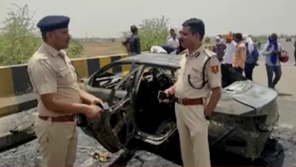 Baran Car Accident : एनएच 27 पर चलती कार बन गई आग का गोला, चाचा-भतीजा जिंदा जले