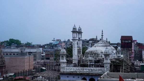 ज्ञानवापी मस्जिद की तुलना बाबरी मस्जिद से क्यों हो रही है