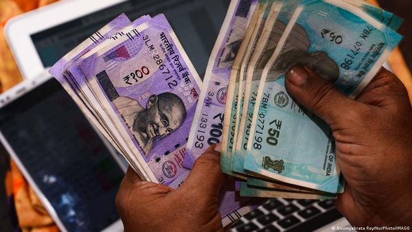 क्या होता है हवाला लेन देन जिसके आरोप में फंसे हैं दिल्ली के स्वास्थ्य मंत्री