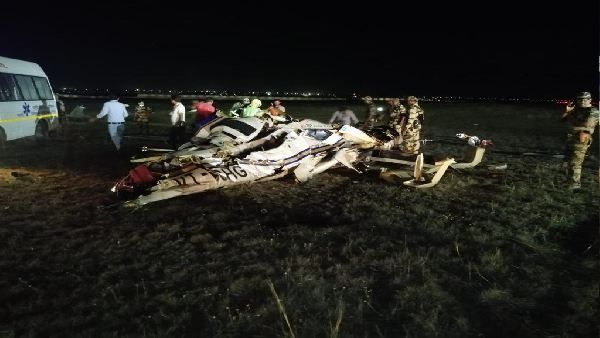 रायपुर एयरपोर्ट पर छत्तीसगढ़ सरकार का हेलीकॉप्टर क्रैश, दो पायलटों की मौत
