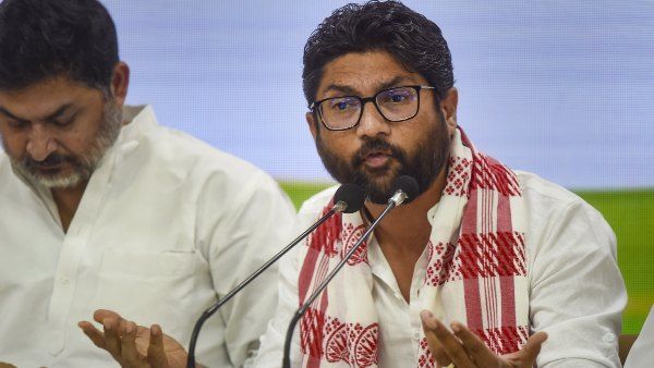 गुजरात: विधायक जिग्नेश मेवाणी समेत 10 को तीन महीने की जेल, बिना इजाजत की थी रैली