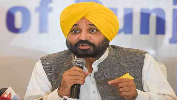 पंजाब में 8 और VIP की सुरक्षा हटी, हरसिमरत बादल, सुनील जाखड़ समेत ये हैं नाम