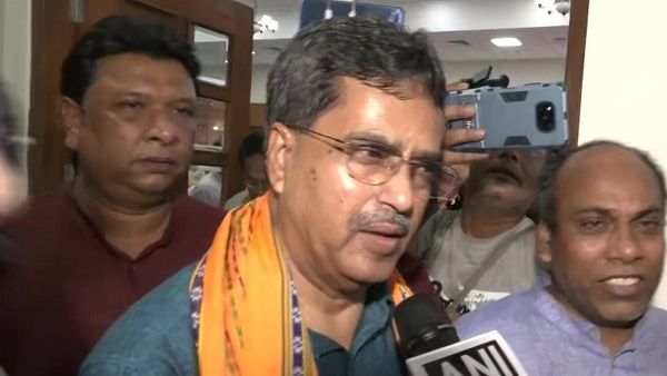 त्रिपुरा के CM बने माणिक साहा, पीएम मोदी के एजेंडा को आगे बढ़ाने का लिया संकल्प