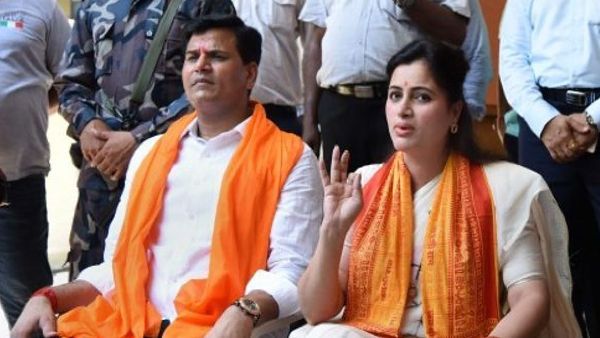 नवनीत राणा और रवि की जमानत हो सकती है खारिज? कोर्ट ने राणा दंपति को जारी किया नोटिस