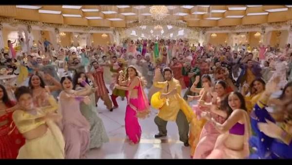 Jugjugg Jeeyo: विवादों के बीच फिल्म का नया गाना ‘द पंजाबन’ सॉन्ग हुआ रिलीज