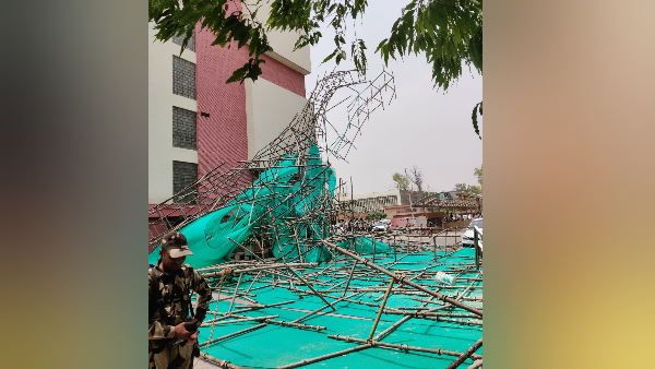 दिल्ली: निर्माण भवन की छठी मंजिल से गिरे दो लोग, हालत गंभीर