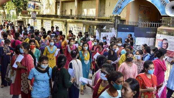 UP Lekhpal भर्ती के 11.45 लाख अभ्यर्थियों को बड़ा झटका, इस वजह से नहीं दे पाएंगे मेन्स एग्जाम
