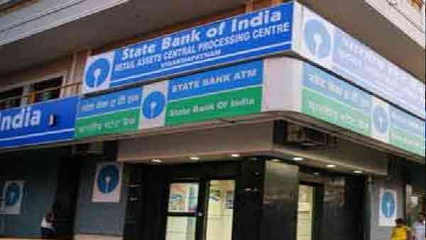 SBI Alert: बैंक ने इन खाताधारकों का अकाउंट किया फ्रीज, नहीं निकाल पाएंगे कैश, जानिए वजह?