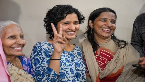 UPSC Exam Result 2021: जानिए कौन हैं श्रुति शर्मा, जिन्होंने ऑल इंडिया में हासिल की पहली रैंक