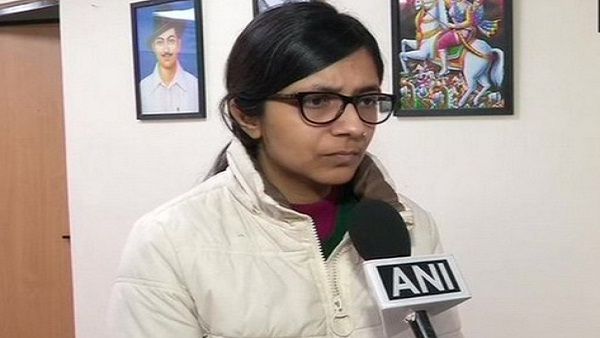 दिल्ली महिला आयोग ने एमसीडी स्कूलों का किया निरीक्षण, हालात देख हो गए हैरान, खुले में शौच जाने को मजबूर छात्रा