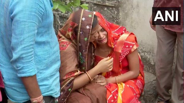 हैदराबाद: दूसरी जाति की लड़की से की शादी, युवक को सड़क पर चाकुओं से गोदा, मौत