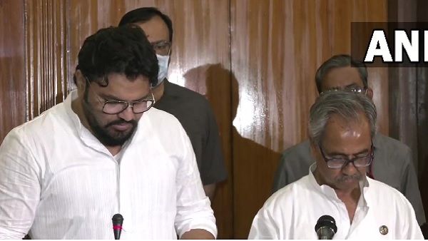 WB: बाबुल सुप्रियो ने ली बालीगंज के विधायक के रूप में शपथ लेकिन नहीं माने धनखड़