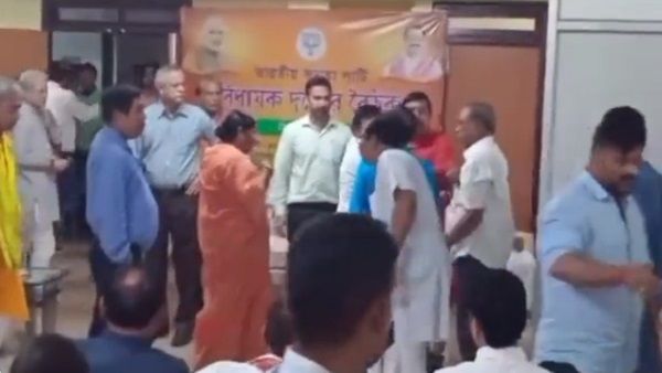 बिप्लब देब के इस्तीफे को लेकर विधायक दल की मीटिंग के बाद हंगामा, कुर्सियां उठा-उठाकर फेंकी गई