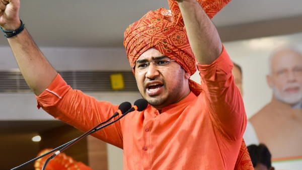अरविंद केजरीवाल के घर के बाहर हिंसा मामले में तेजस्वी सूर्या से घंटों पूछताछ
