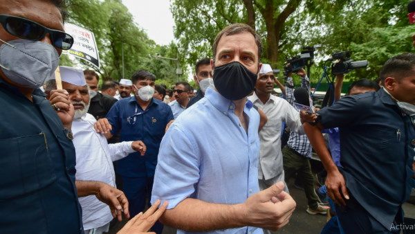 नेशनल हेराल्ड केस में पूछताछ के लिए ED कार्यालय पहुंचे राहुल गांधी