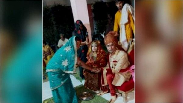 राजस्थान : दूल्हे की छोटी बहन को भगाकर ले गई दुल्हन, जाते वक्त सास ससुर को कर गई कमरे में बंद