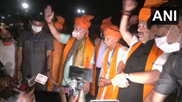 अमरनाथ यात्रा: बाबा बर्फानी के दर्शन के लिए श्रद्धालुओं का पहला जत्था रवाना