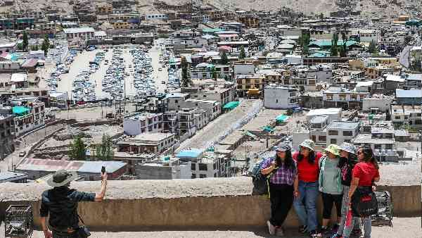 BRO cafes: अब चीन-पाकिस्तान बॉर्डर घूमने में आएगा और मजा,J&K-लद्दाख-हिमाचल में ये सारी सुविधाएं मिलेंगी