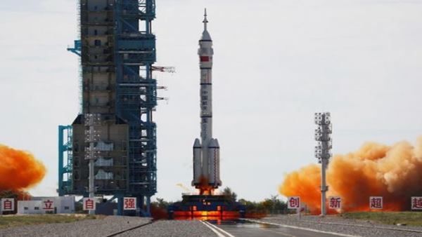 'ड्रैगन' लान्च करेगा मानवसहित अंतरिक्ष यान, जानें क्या है मकसद