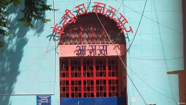 पाकिस्तानी नागरिक को जेल से रिहा कर वापस भेजने का आदेश