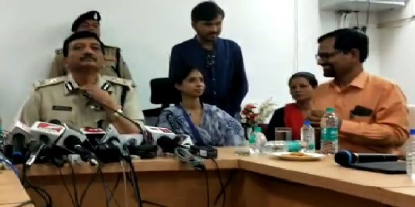 भोपाल पहुंच MP पुलिस को गीता ने बोला थैंक्यू, जानें पाकिस्तान से वापसी के बाद कैसे मिला परिवार