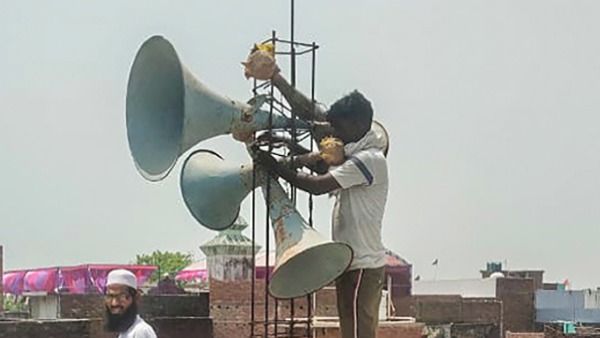 महाराष्ट्र में नवरात्रि उत्सव को ध्यान में रखते हुए लाउडस्पीकर के इस्तेमाल की मिली छूट, जानिए क्या रहेगा समय