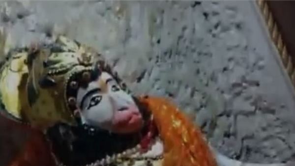 पाकिस्तान के मंदिर में तोड़फोड़, दहशत में हिंदू समुदाय