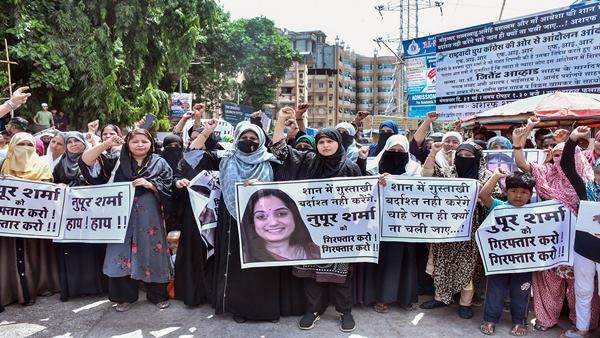 पैगंबर मोहम्मद पर बीजेपी प्रवक्ता की टिप्पणी पर खाड़ी देशों में बवाल, इंडियन प्रोडक्ट्स का बहिष्कार