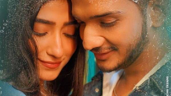 Munawar Faruqui का नया गाना ‘हल्की सी बरसात’ हुआ रिलीज, गर्लफ्रेंड संग आए नजर