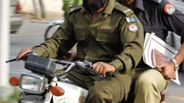 PAK पुलिस का कारनामा :8 साल पहले चोरी हुई 'इमरान' की बाइक चलाती रही, मालिक के पास पहुंचे ई-चालान से खुली पोल